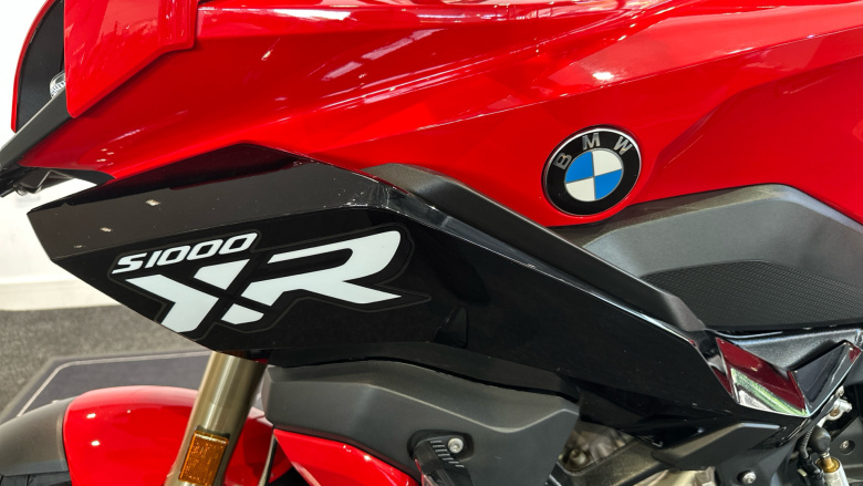 BMW S1000XR (24MY)